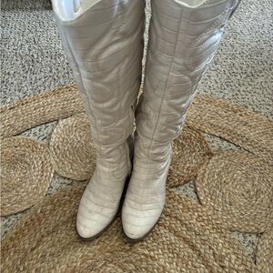 Tall Cream Western Cowgirl Boots